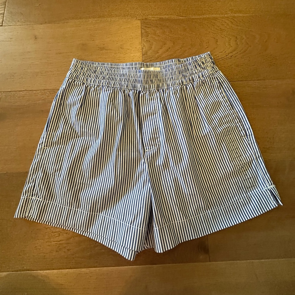 Free Assembly blue and white stripe cotton shorts small